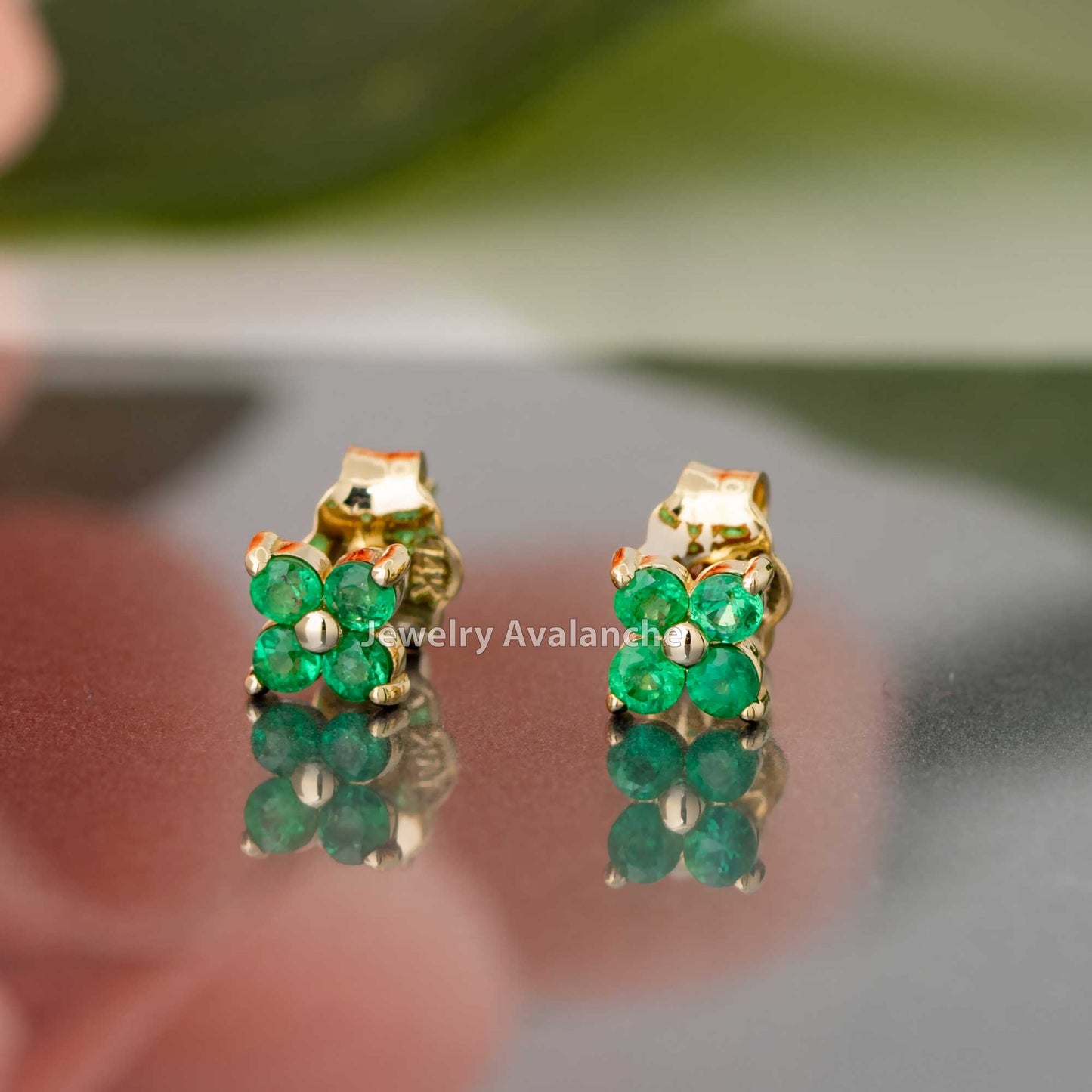 Jewelry Avalanche Womens 14K Gold 0.24ctw Emerald 4-Stone Stud Earrings