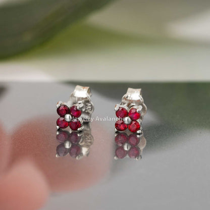 Jewelry Avalanche Womens 14K Gold 0.24ctw Ruby 4-Stone Stud Earrings