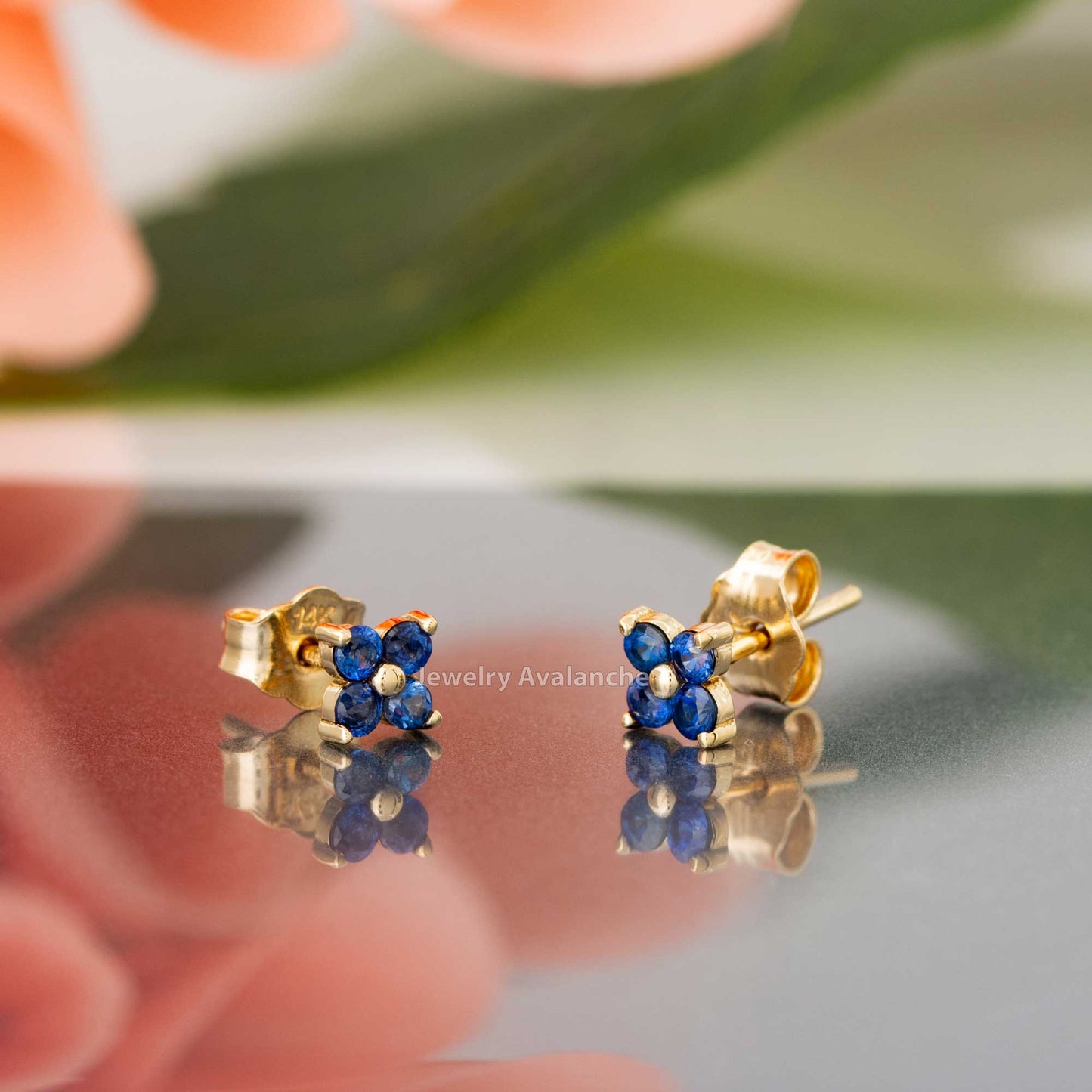 Jewelry Avalanche Women's 14K Gold 0.24ctw Blue Sapphire 4-Stone Stud Earrings