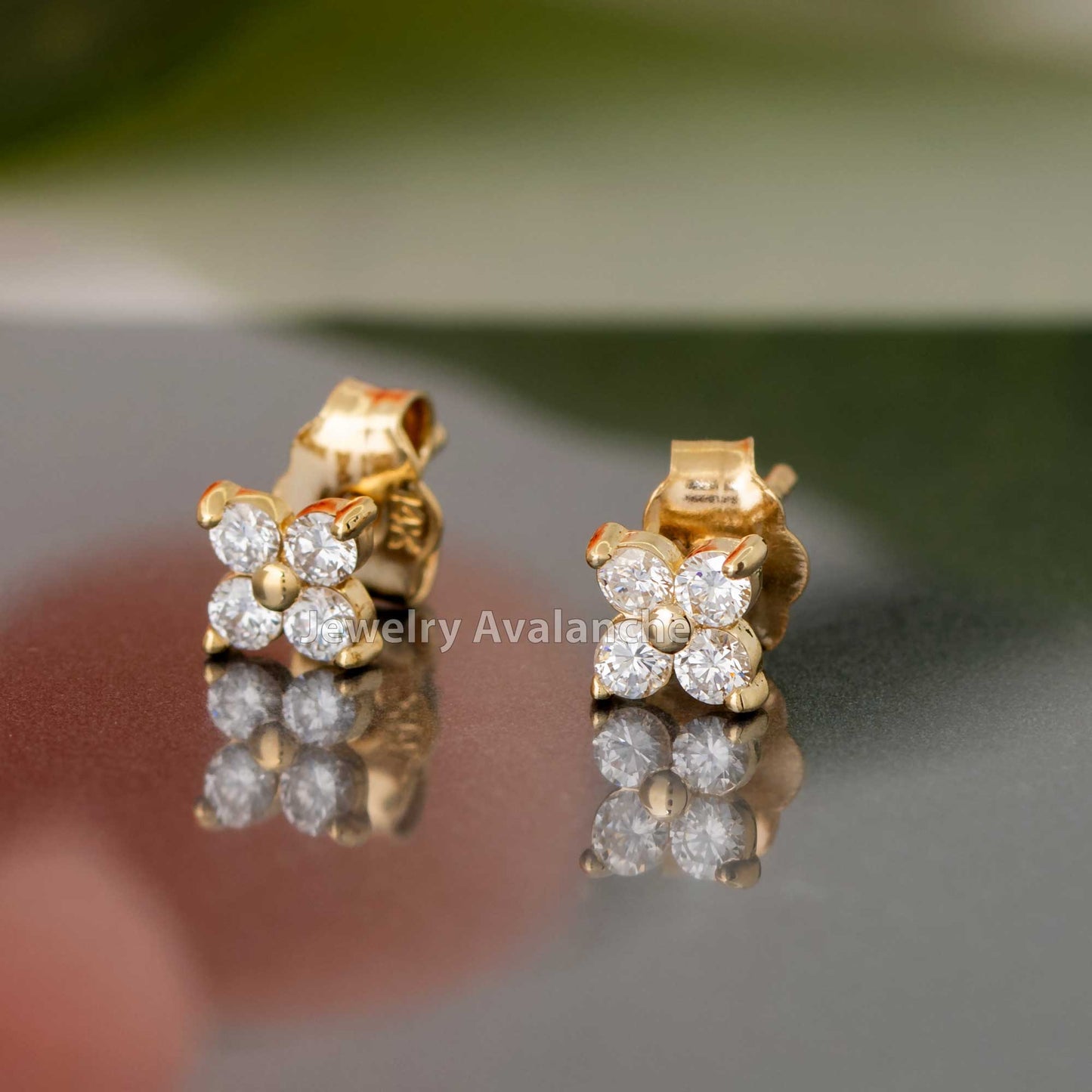 Jewelry Avalanche Womens 14K Gold 4-Stone 0.24 ctw Diamond Stud Earrings