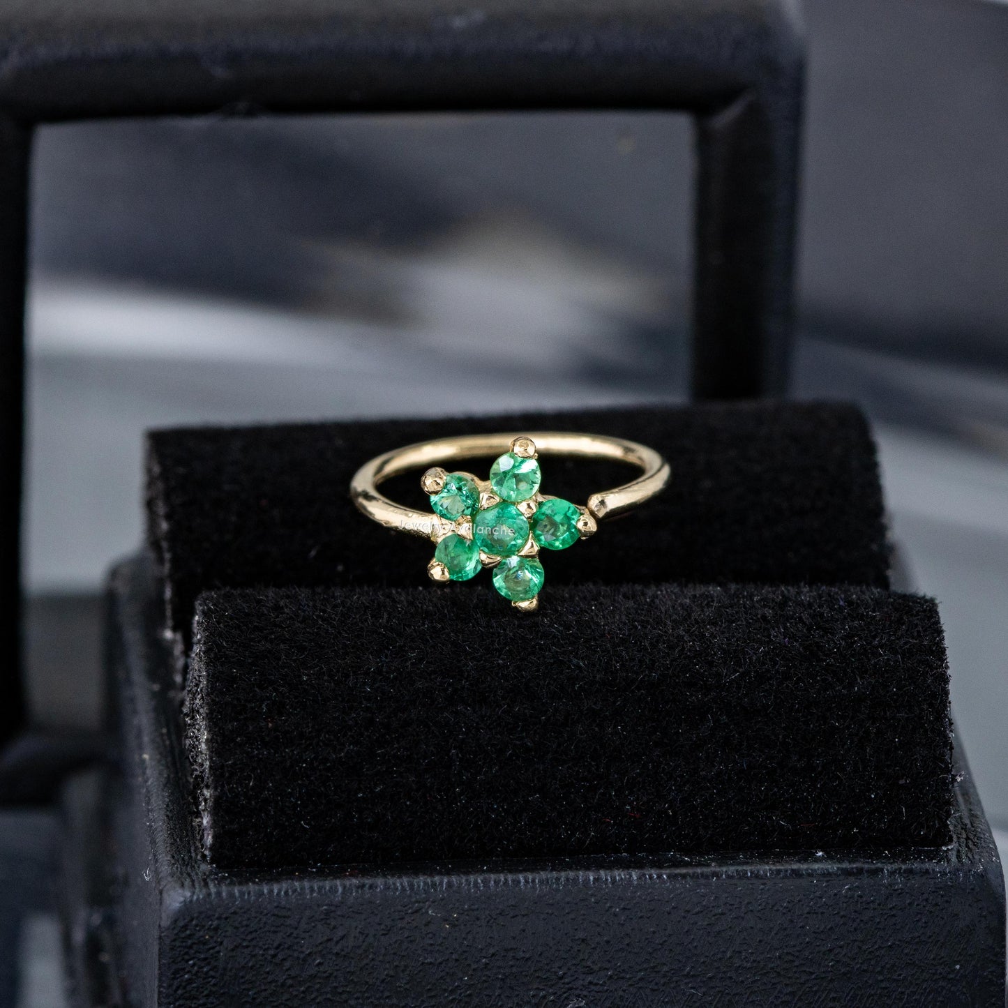 Jewelry Avalanche Ladies 20G 14K Gold Emerald Flower Nose Hoop Ring, 5/16"(8mm)