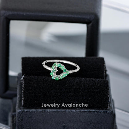 Jewelry Avalanche Ladies 14K Gold Heart Nose Hoop with Emerald Gemstones, 20G, 8mm