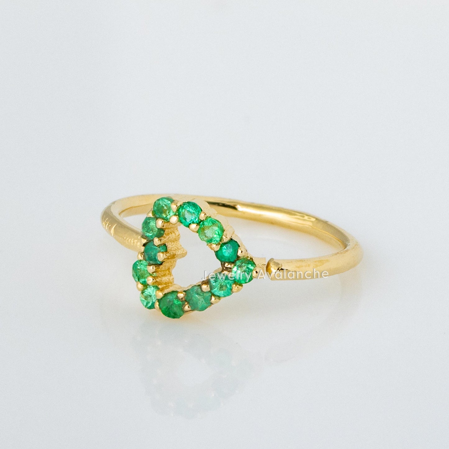 Jewelry Avalanche Ladies 14K Gold Heart Nose Hoop with Emerald Gemstones, 20G, 8mm