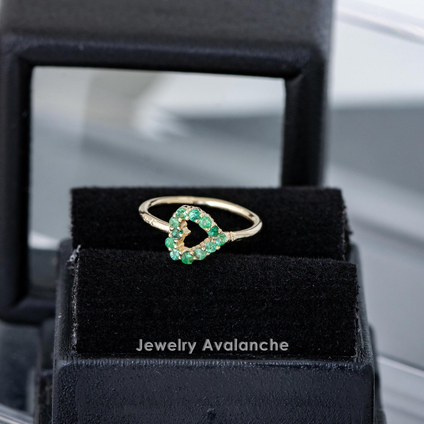 Jewelry Avalanche Ladies 14K Gold Heart Nose Hoop with Emerald Gemstones, 20G, 8mm