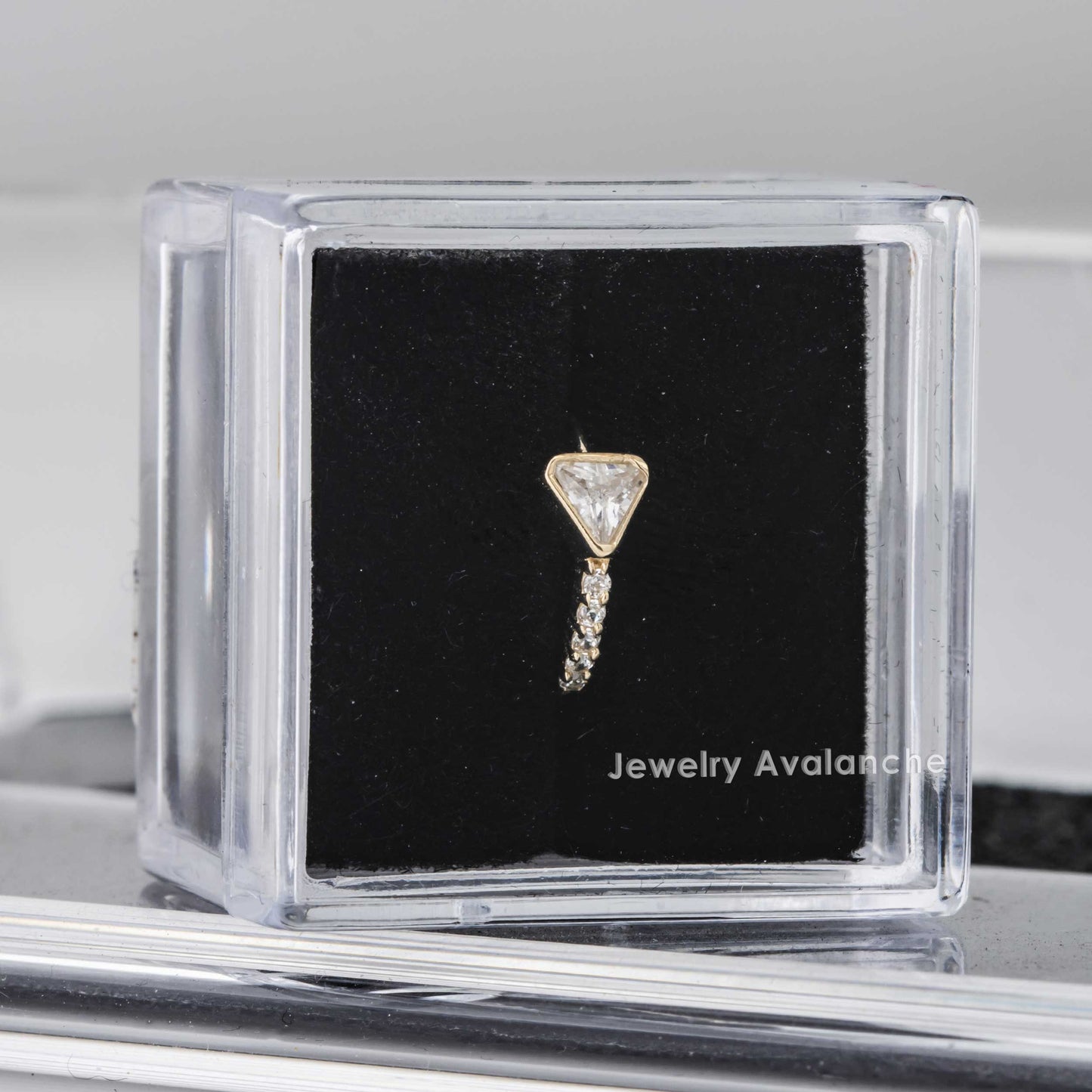 Jewelry Avalanche 14K Gold Bezel Set Triangle CZ 20G Nose Hoop – 8mm Twist Open Nose Ring, Half-eternity