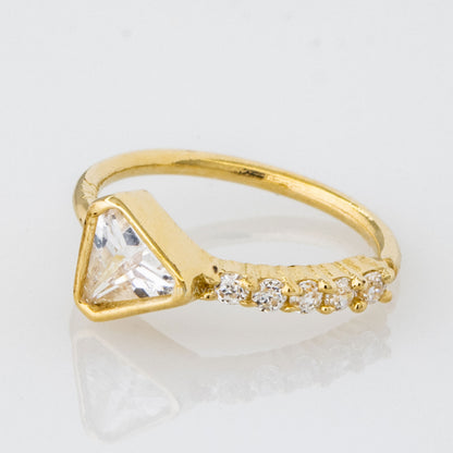 Jewelry Avalanche 14K Gold Bezel Set Triangle CZ 20G Nose Hoop – 8mm Twist Open Nose Ring, Half-eternity