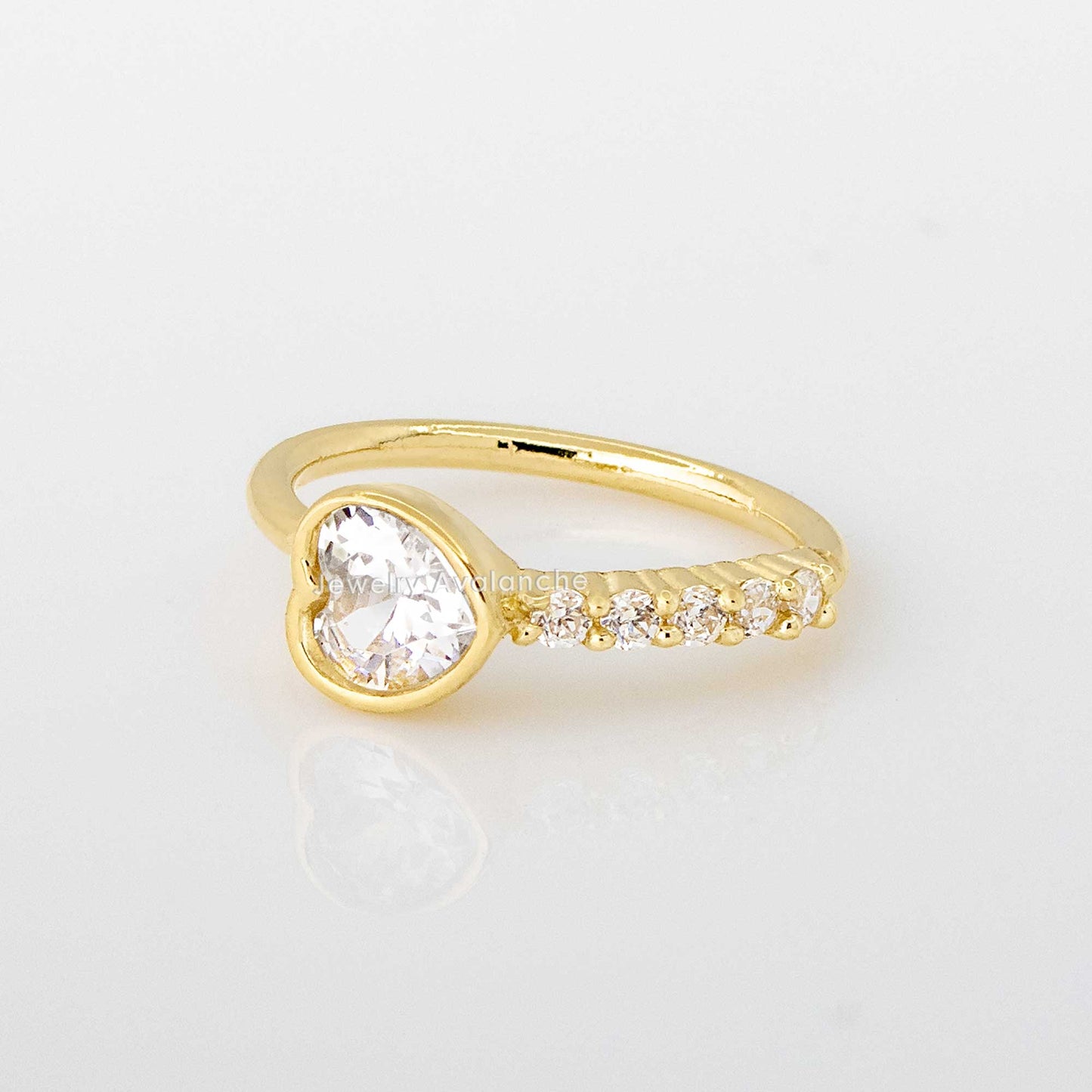 Jewelry Avalanche 14K Gold Bezel Heart Nose Hoop Ring, 20G, 8mm, Twist-open