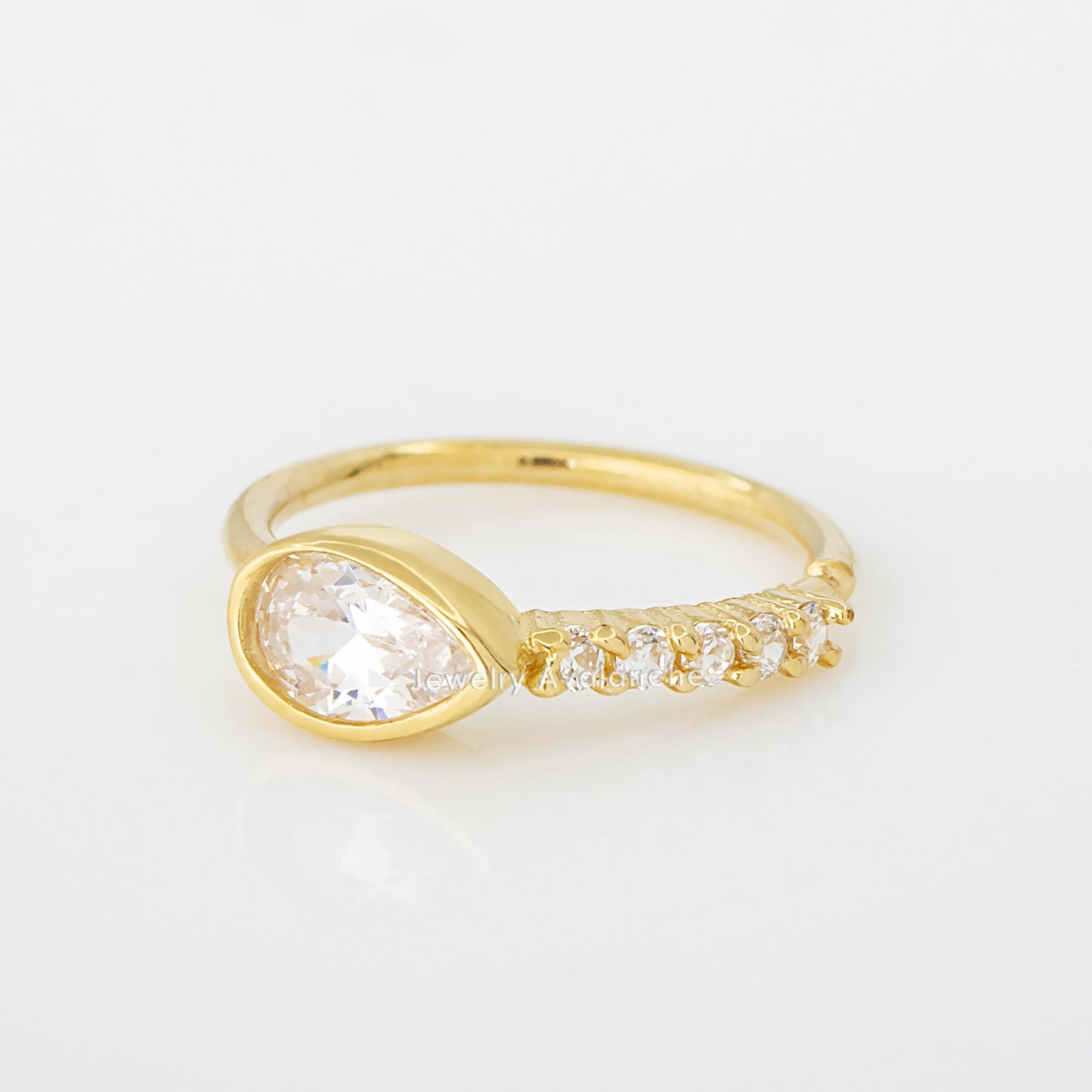 Jewelry Avalanche 14K Gold Bezel Set Pear-shape Nose Hoop Ring, 20G, 8mm, Twist-open