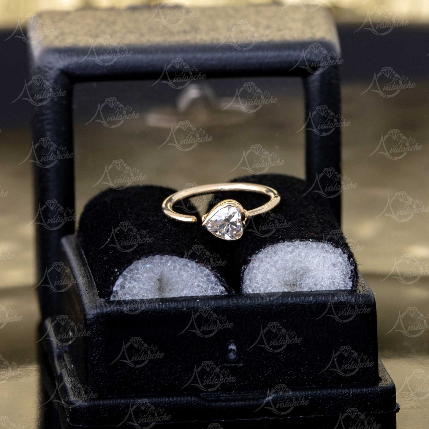 Jewelry Avalanche 20G 14K Gold Bezel Moissanite Heart Nose Hoop Ring