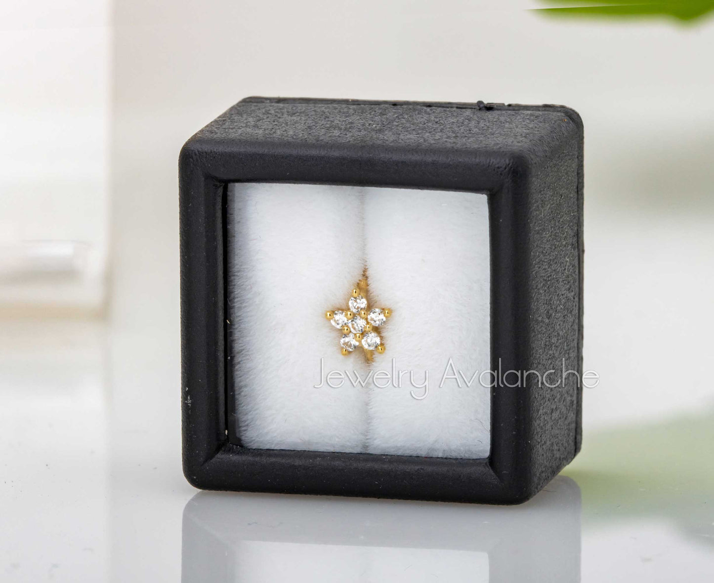 Jewelry Avalanche 14K Gold Flower-Star CZ Nose Hoop Ring, 20G, 8mm, Twist-open