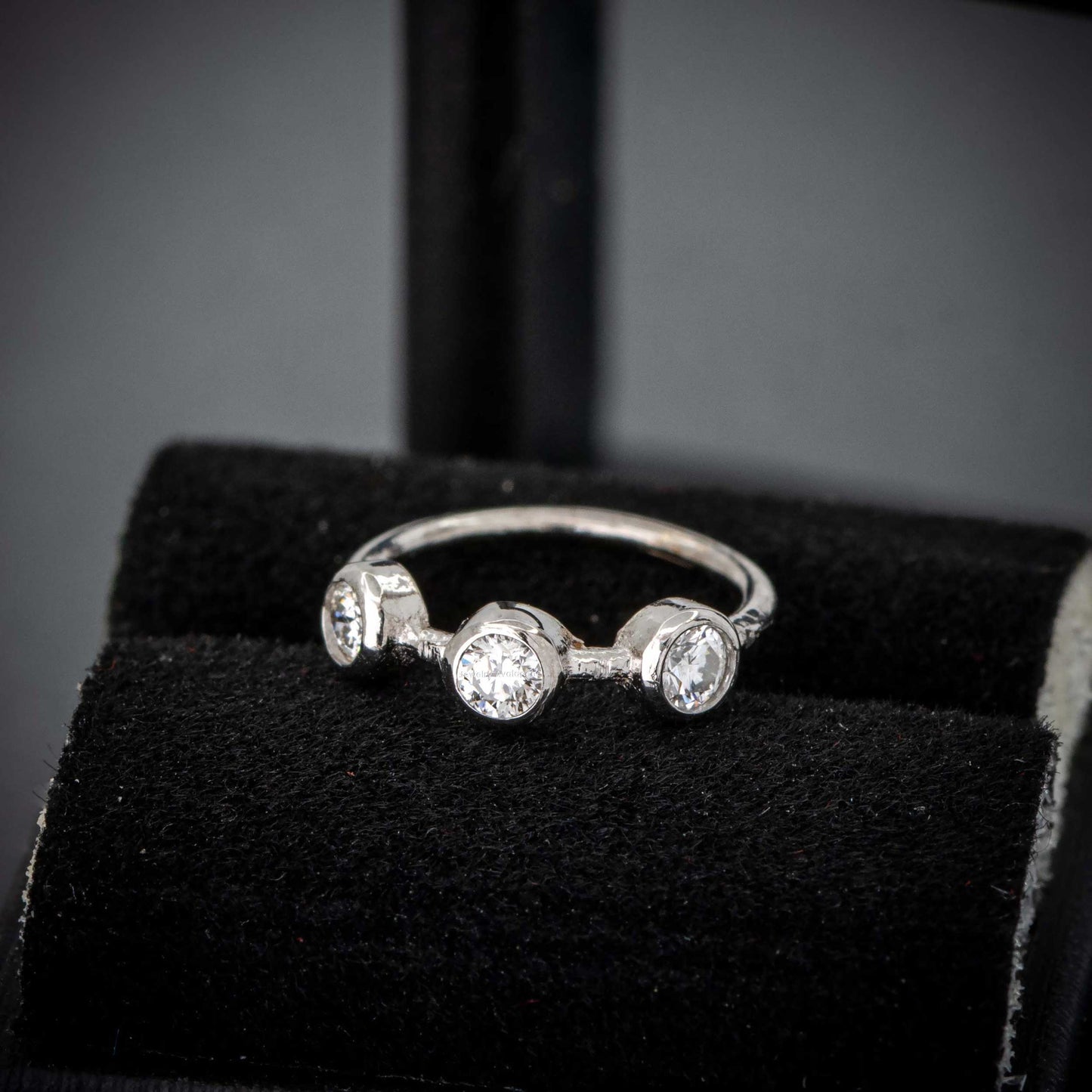 Jewelry Avalanche 14K Gold 3-stone Diamond Nose Hoop Ring, Bezel Set, 8mm, 20G