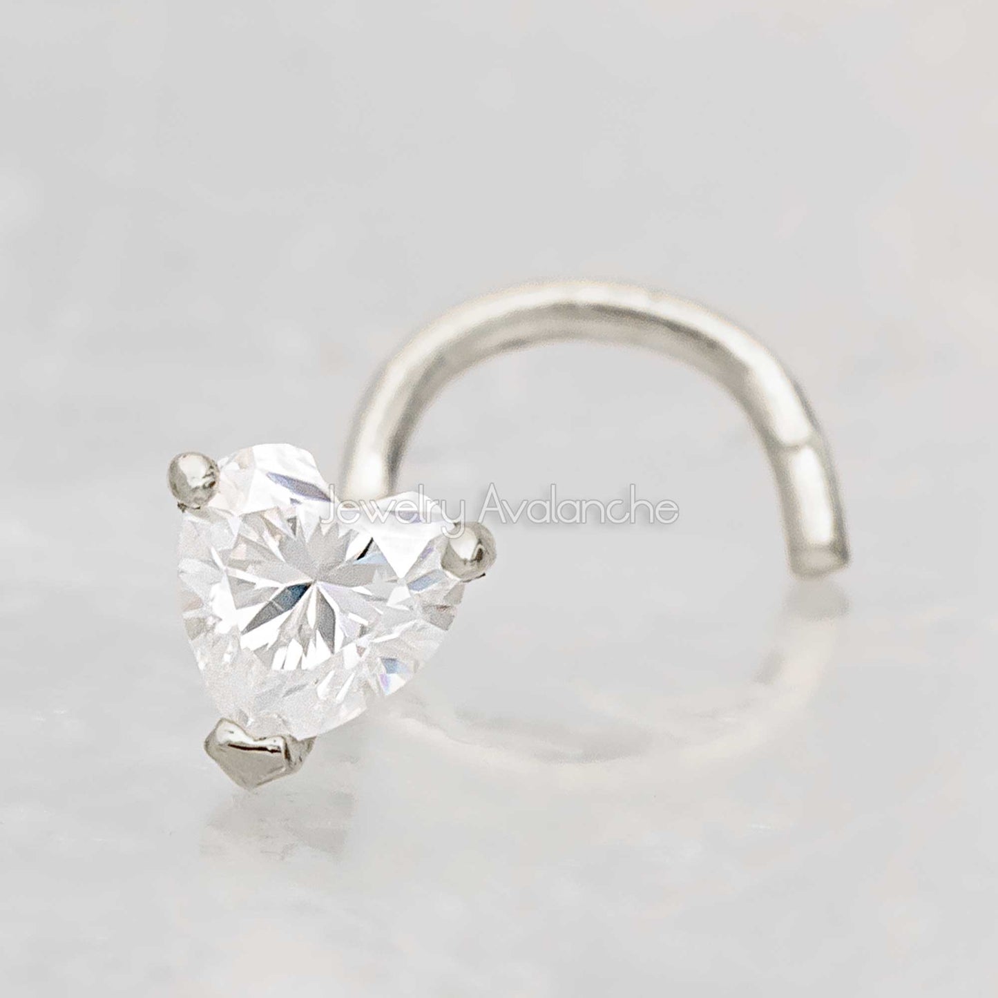 Jewelry Avalanche 22G 14K Gold Heart-shape Moissanite Nose Screw Nose Stud