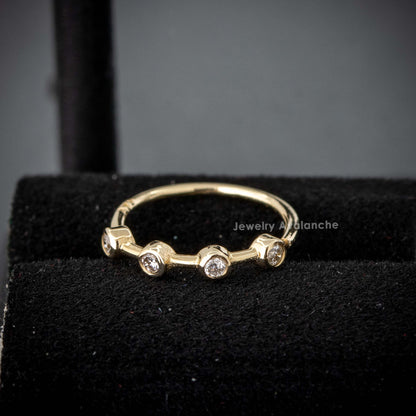 Jewelry Avalanche 14K Gold 4-stone Diamond Nose Hoop, Bezel Set, 8mm, 20G Nose Ring