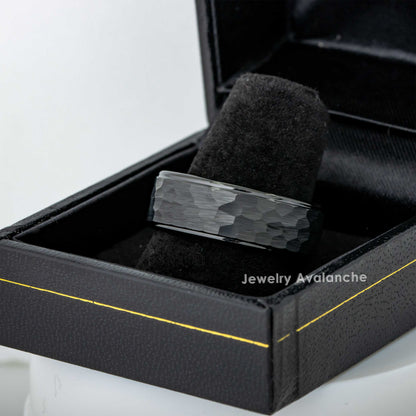 Jewelry Avalanche Mens Black Tungsten Carbide Wedding Band, Comfort-fit, Hammered finish, 8mm