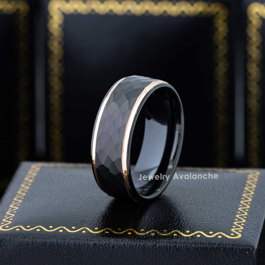 Jewelry Avalanche Black Hammered Center Rose Gold IP Stepped Tungsten Carbide Wedding Band, Comfort-fit, 8mm