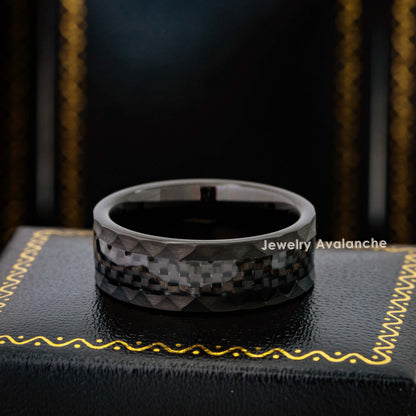 Jewelry Avalanche 8mm Pipe Cut Gunmetal IP Carbon Fiber Inlay Faceted Tungsten Carbide Mens Wedding Band