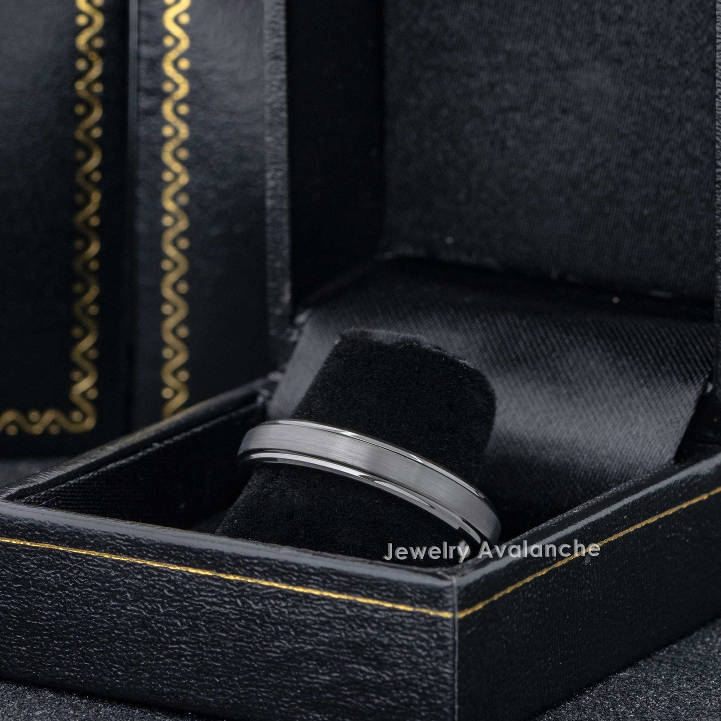 Jewelry Avalanche 4mm Gunmetal Dark-gray Tungsten Carbide Wedding Band, Comfort-fit
