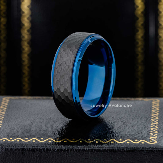 Jewelry Avalanche 8mm Stepped Black & Blue IP Hammered Tungsten Carbide Mens Wedding Band
