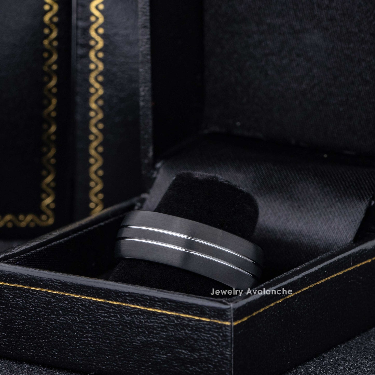 Jewelry Avalanche 8mm Striped Dome Black Tungsten Carbide Mens Wedding Band