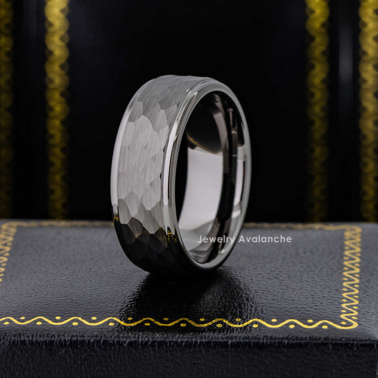 Jewelry Avalanche Mens Gunmetal Tungsten Carbide Wedding Band, Comfort-fit, Hammered finish, 8mm