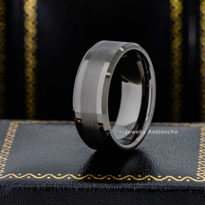 Jewelry Avalanche Mens Gunmetal Tungsten Carbide Wedding Band, Comfort-fit, Brushed Center Beveled Edge, 8mm
