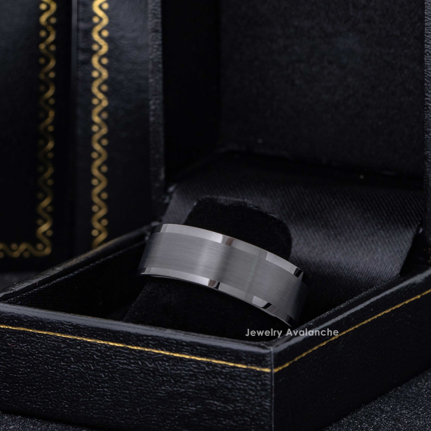 Jewelry Avalanche Mens Gunmetal Tungsten Carbide Wedding Band, Comfort-fit, Pipe Cut, 8mm
