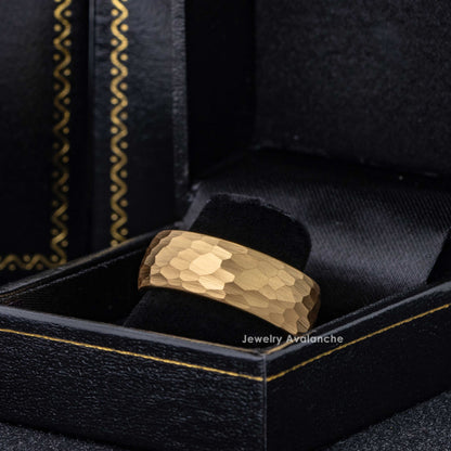 Jewelry Avalanche 8mm Dome Gold IP Hammered Tungsten Carbide Mens Wedding Band