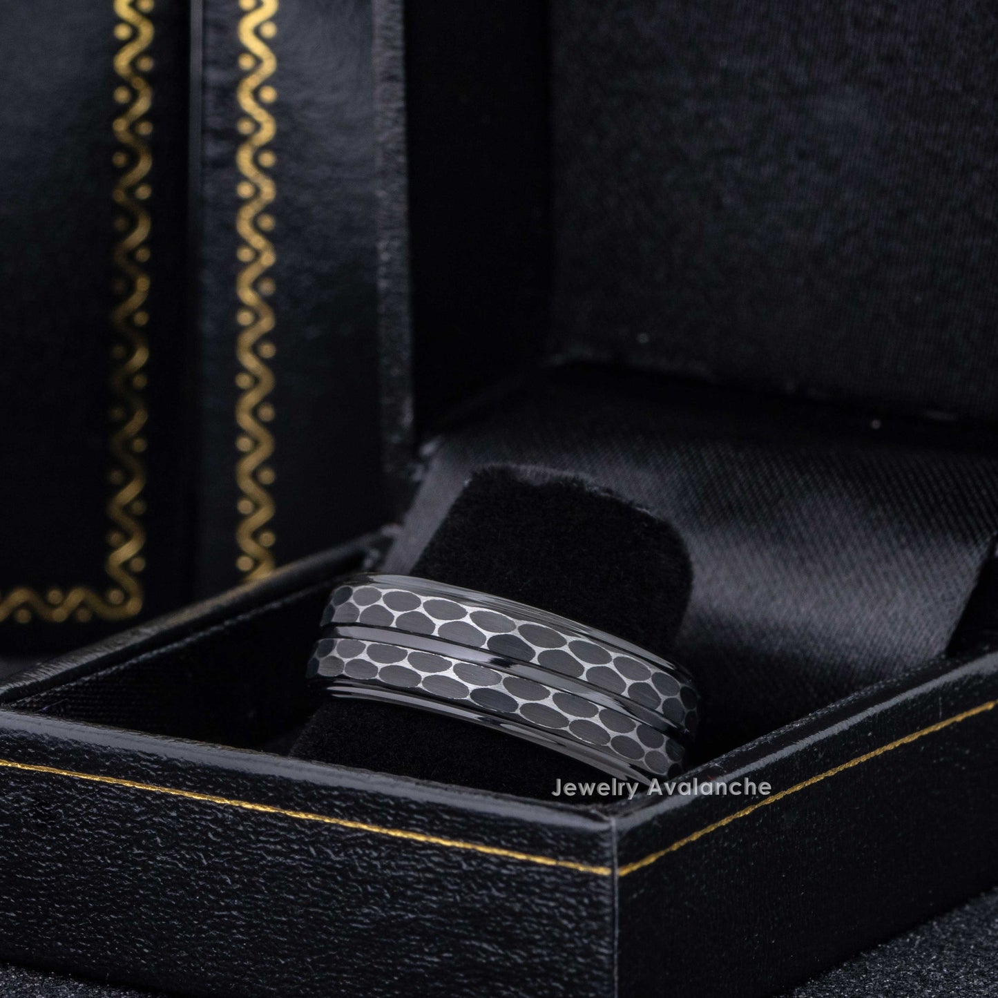 Jewelry Avalanche Rugged Leopard Spots Style Black Tungsten Carbide Mens Wedding Band 8mm